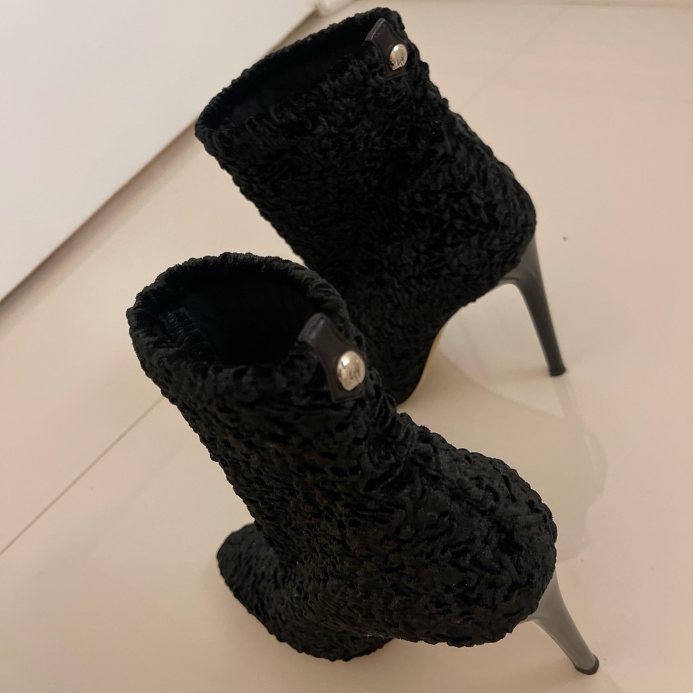 Giuseppe Black soft Textured Ankle Boots - Picture 2 of 5